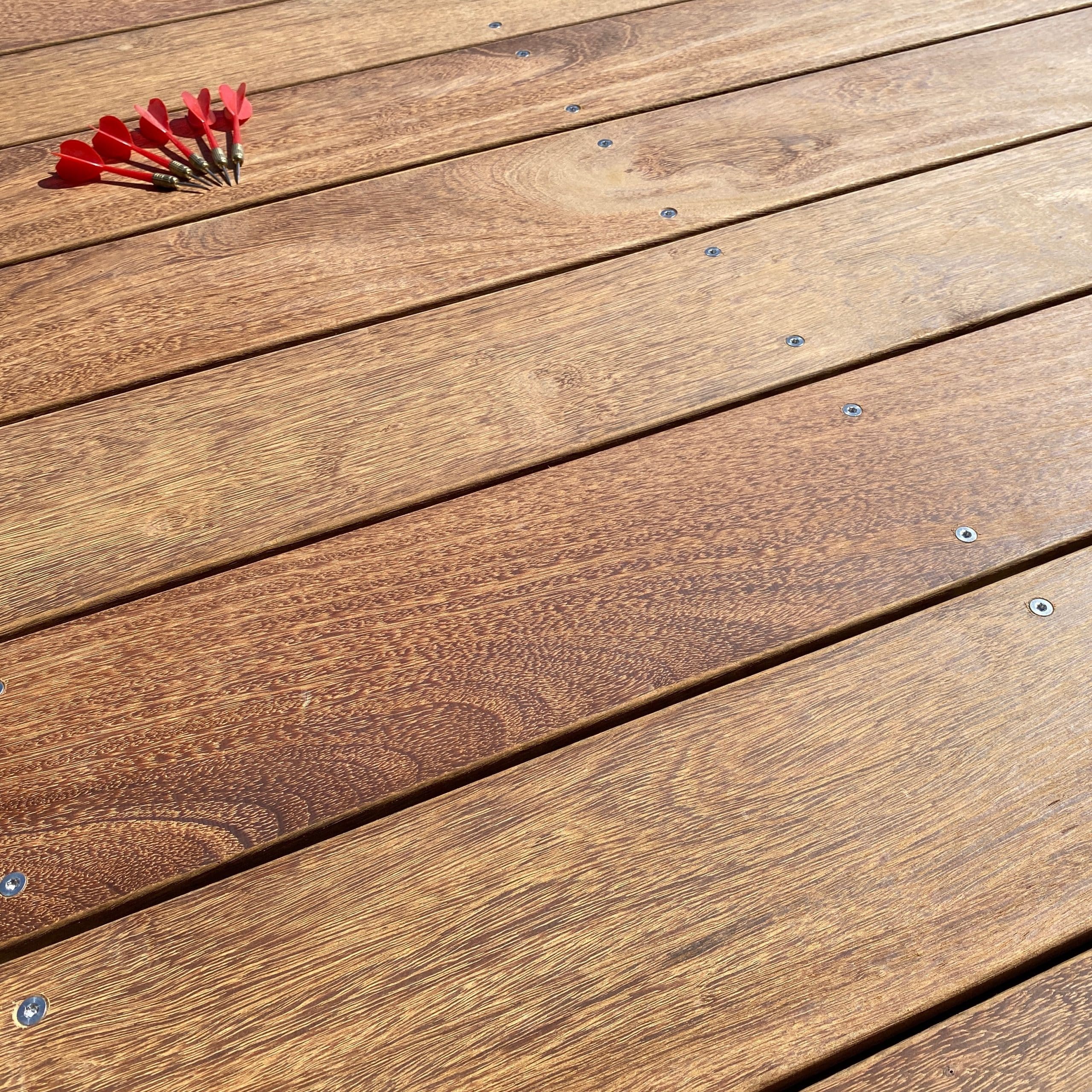 terrasse bois en IPE avec des flechette
