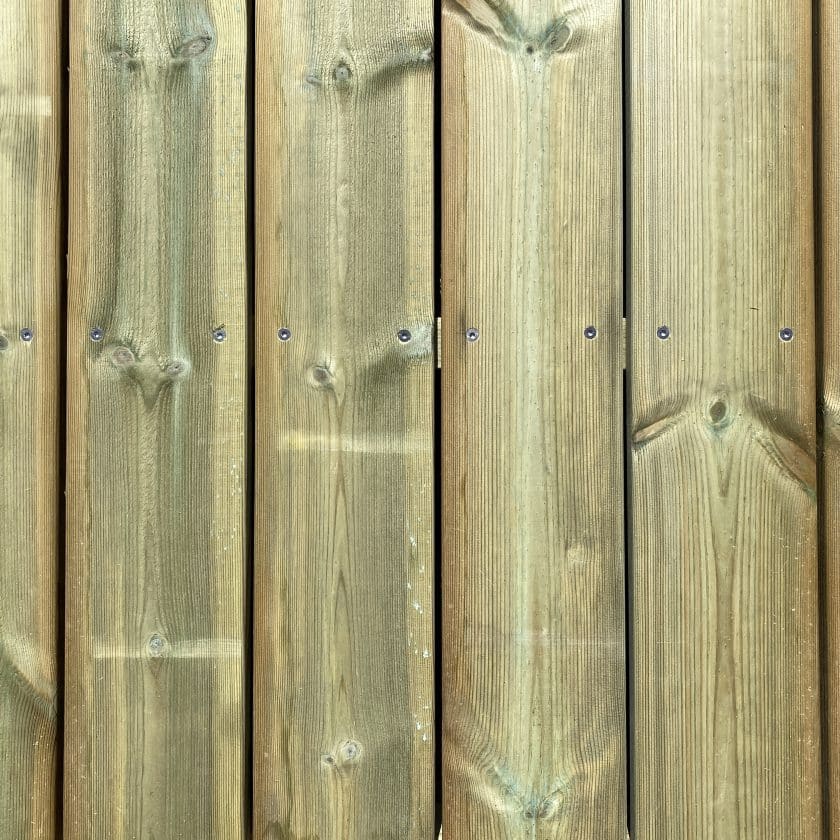 terrasse bois en pin sylvestre traité autoclave vert de face