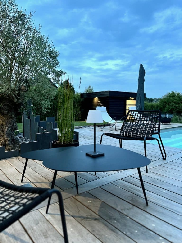 terrasse en bois, espace de travail, détente, repos