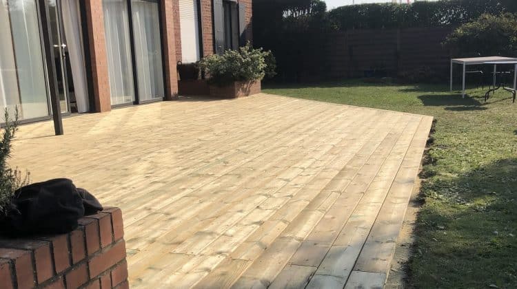 Essences de bois couramment utilisées pour les terrasses