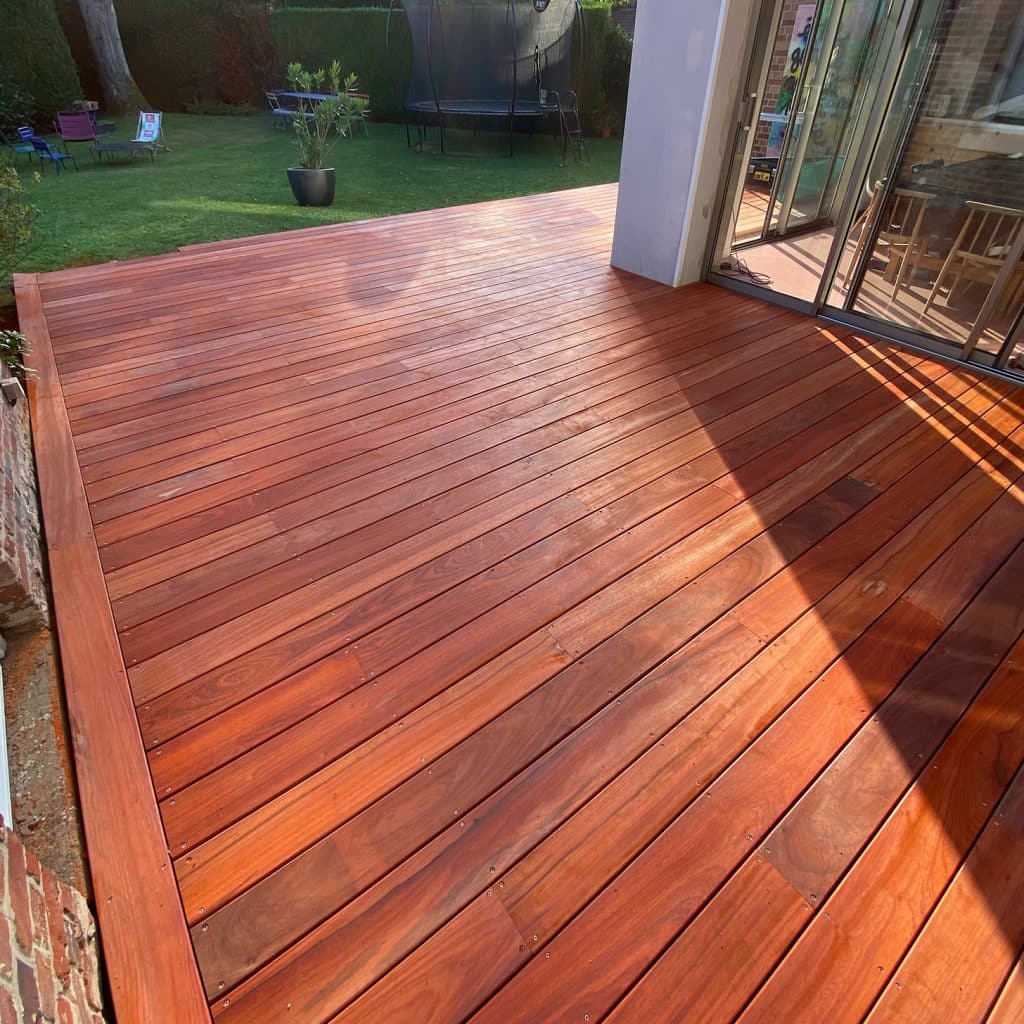 Terrasse en bois traité