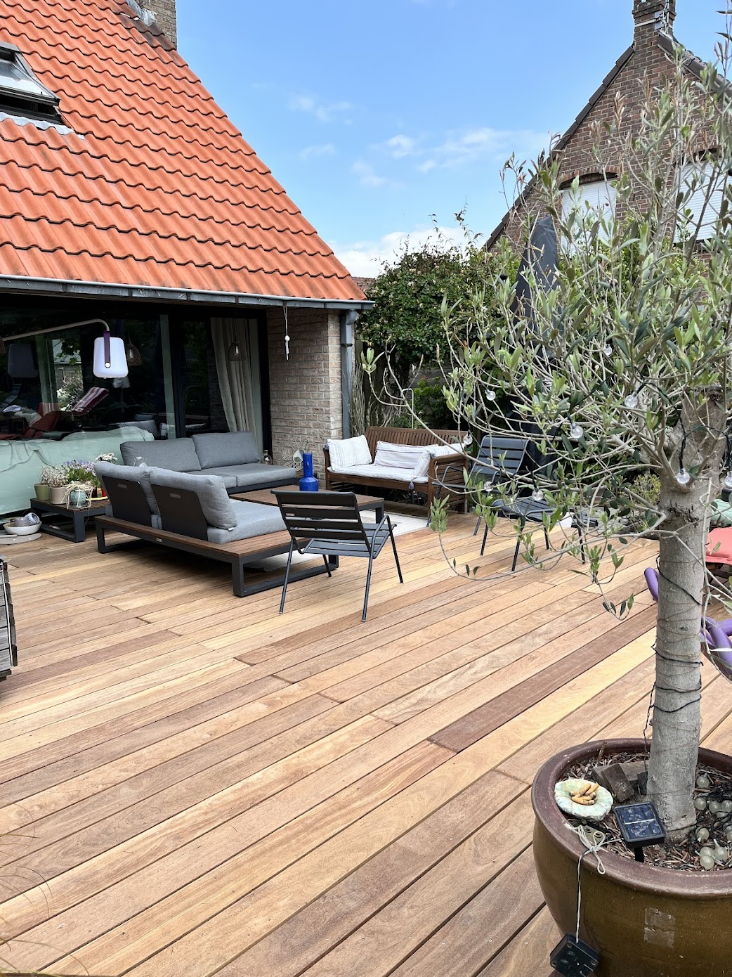 Terrasse En bois, salon de jardin, salon d’extérieur estival, été