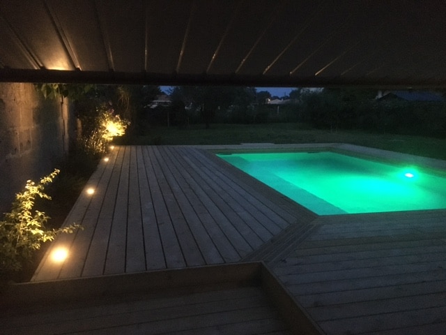 Terrasse bois TEB installée chez un client — règlement par carte bancaire Up2pay